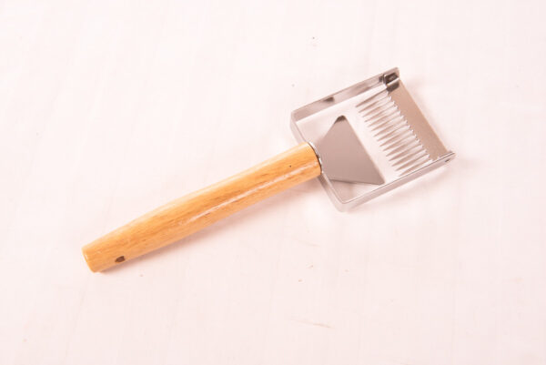 Un-Capping scraper - Uncapping, wax remover - wooden handle