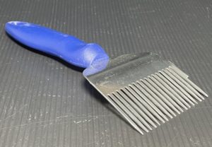 Uncapping Honey Scrapper