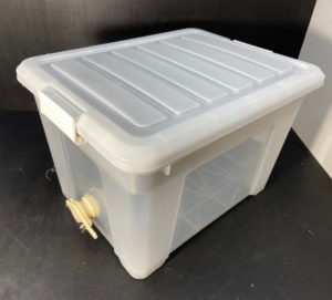Uncapping-Tray-with-Tub - 5