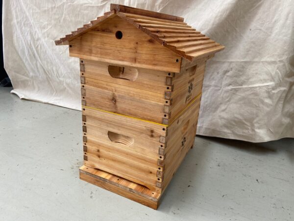 Beehive - 8 frame | Starter Hive | Gabel Roof UNASSEMBLED WD